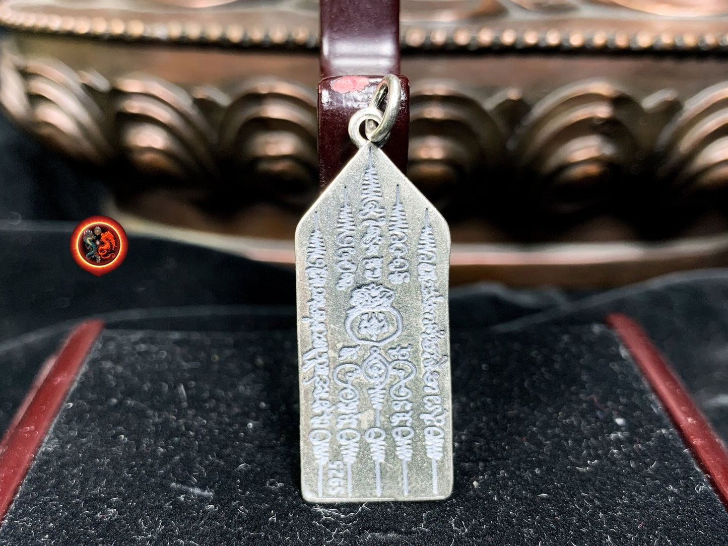pendentif sak yant bouddhiste thaïlandais, amulette, talisman. Dok Mai Sawan Argent 925. Unalomes recto verso. Argent 925 poinçonné - obsidian dragon