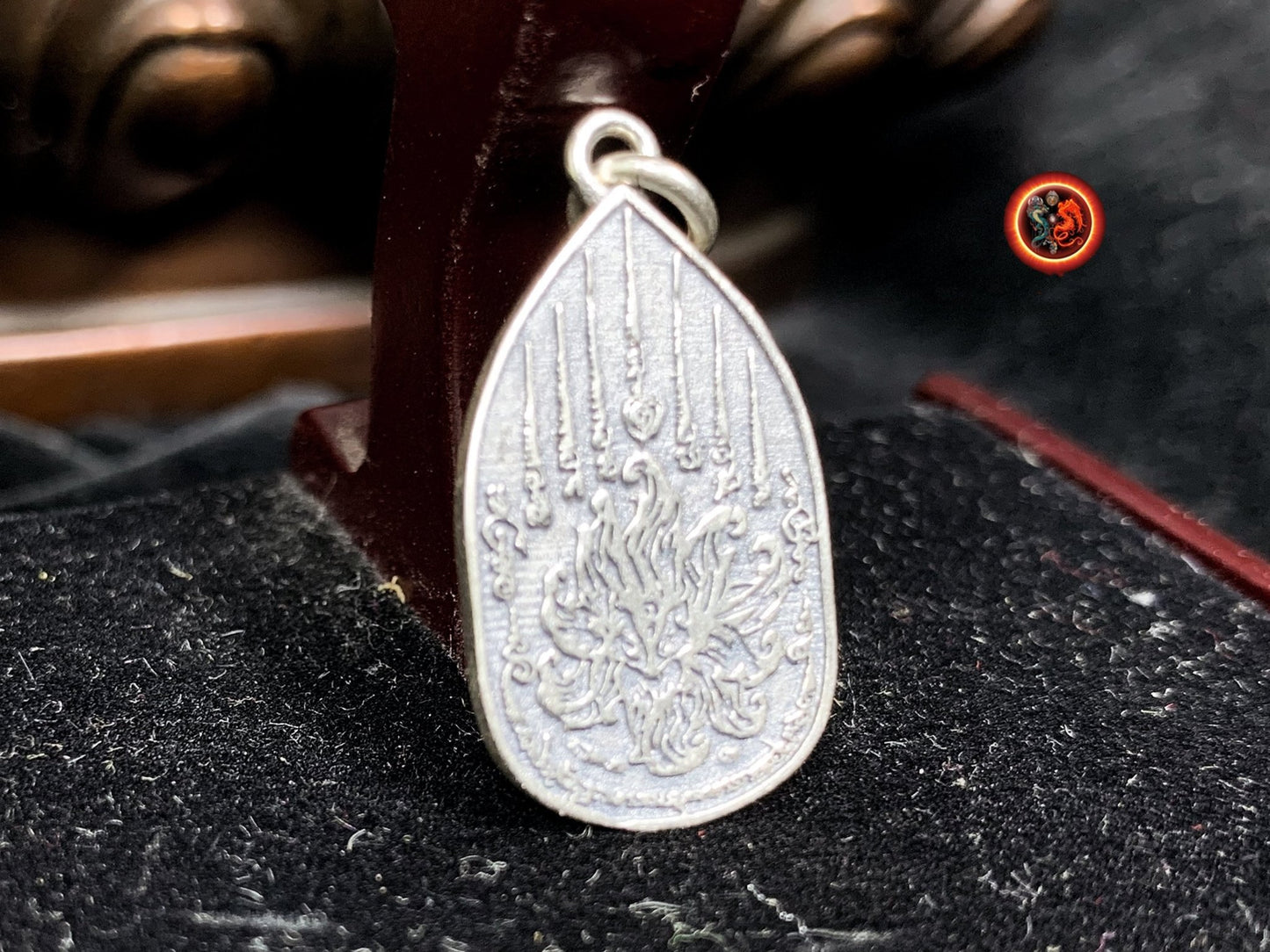 pendentif sak yant bouddhiste thaïlandais, amulette, talisman. Dok Mai Sawan Argent 925. Unalomes recto verso. Argent 925 poinçonné - obsidian dragon