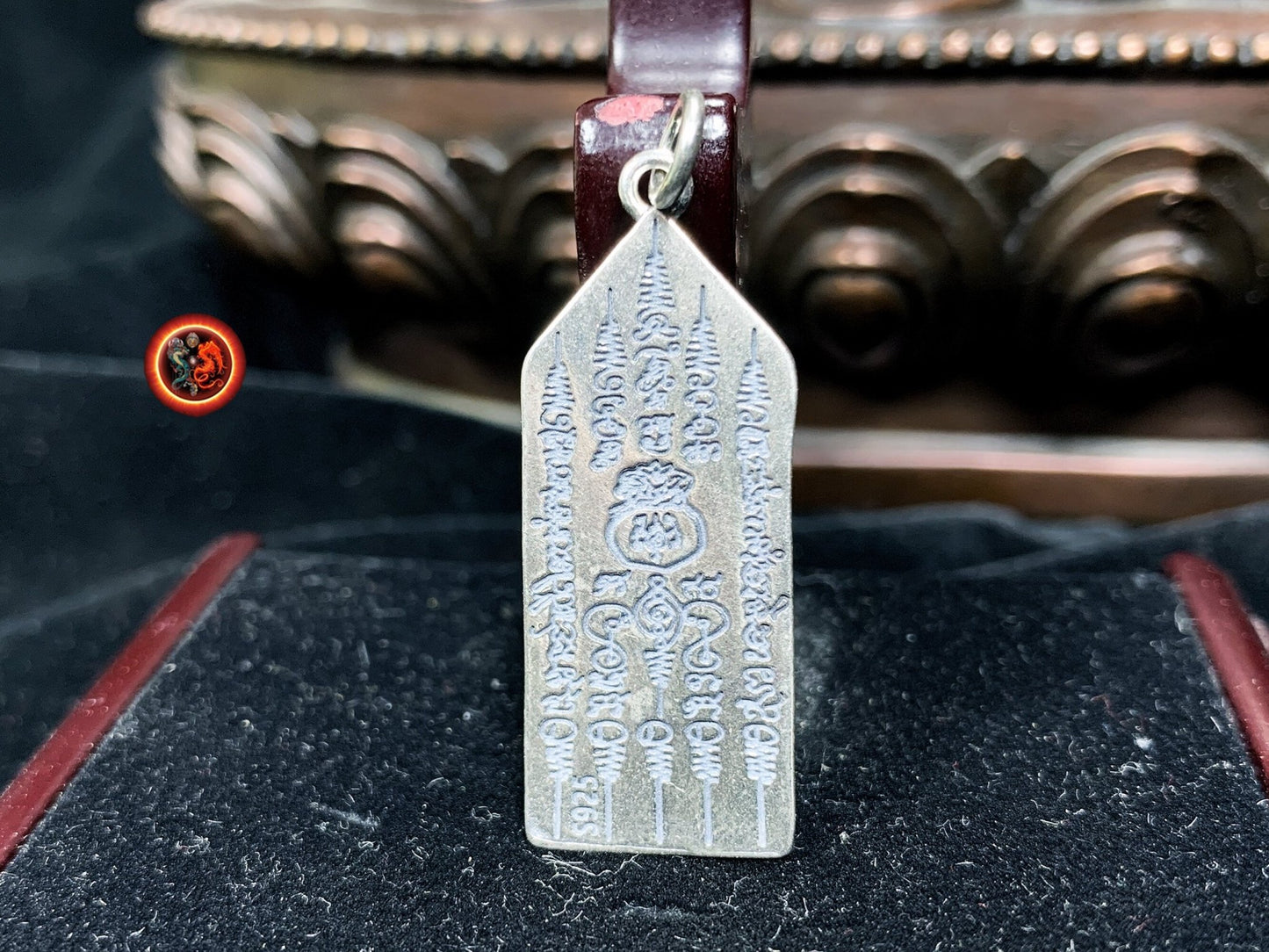 pendentif sak yant bouddhiste thaïlandais, amulette, talisman. Dok Mai Sawan Argent 925. Unalomes recto verso. Argent 925 poinçonné - obsidian dragon