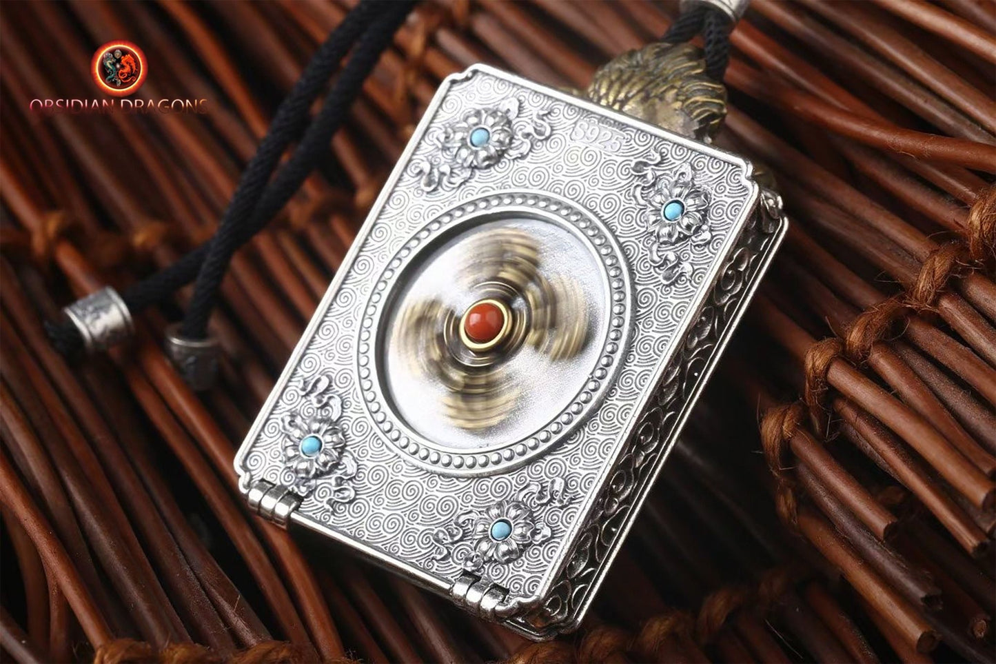 Pendentif tangka- Déité de la richesse Jambhala
