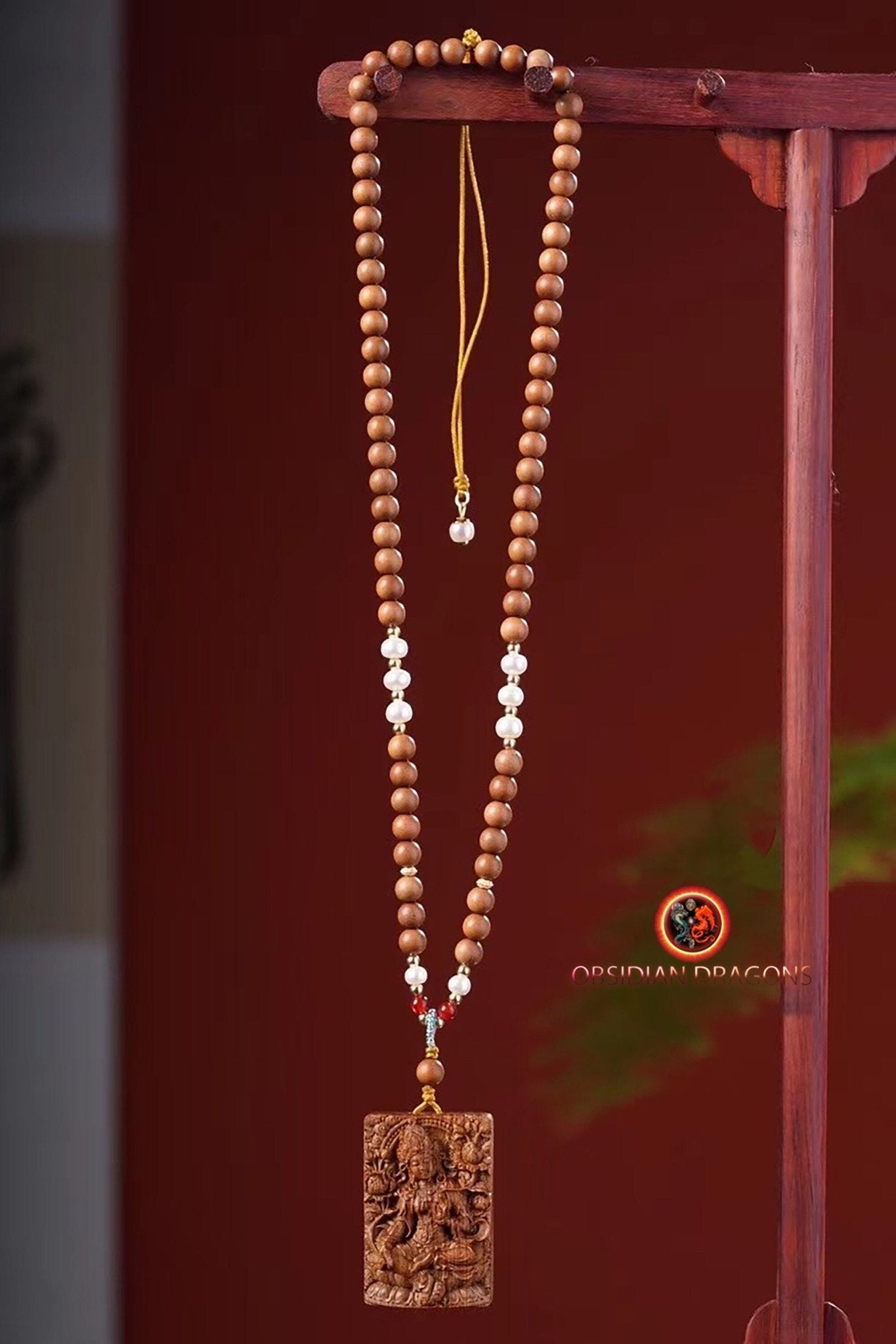 collier tibétain- Tara verte- Santal rare de qualité