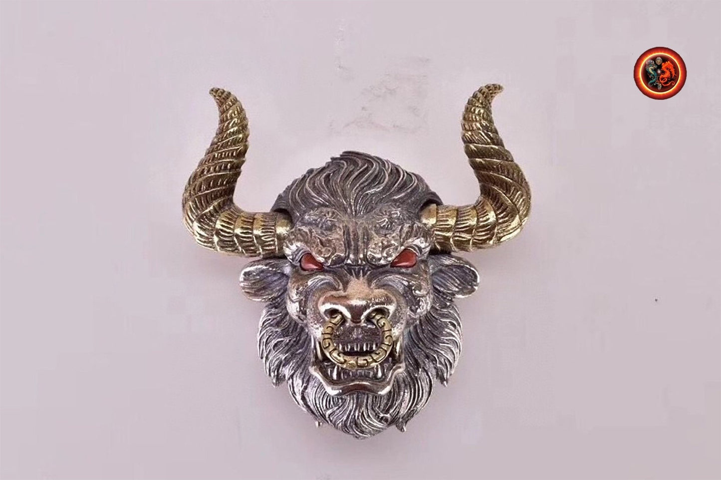 Pendentif tete de taureau buffle Argent 925 poinçonné, cuivre, agate dite "nan hong" (rouge du sud) - obsidian dragon