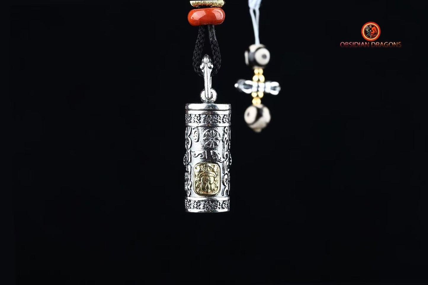Pendentif reliquaire tibétain- Tara - obsidian dragons