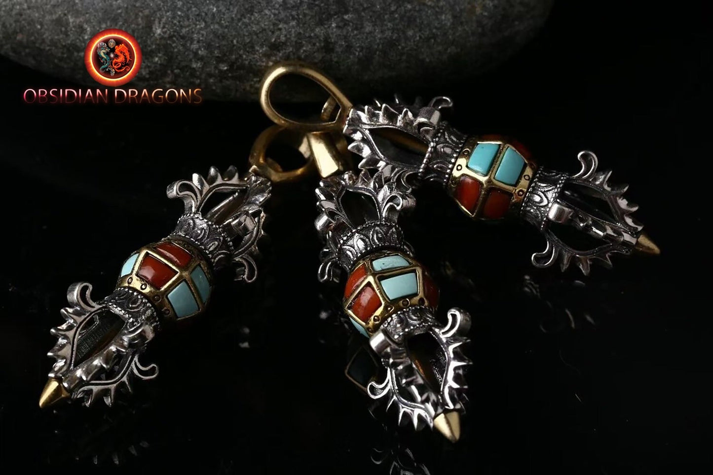 pendentifs de protection bouddhiste vajra et/ou cloche. Amulettes vajrayana tibétaines. - obsidian dragon
