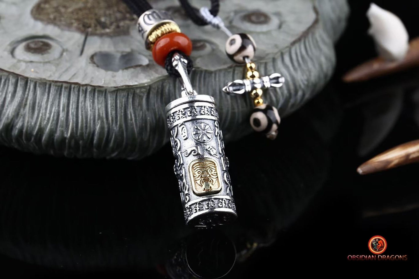 Pendentif reliquaire tibétain- Zakiram - obsidian dragons