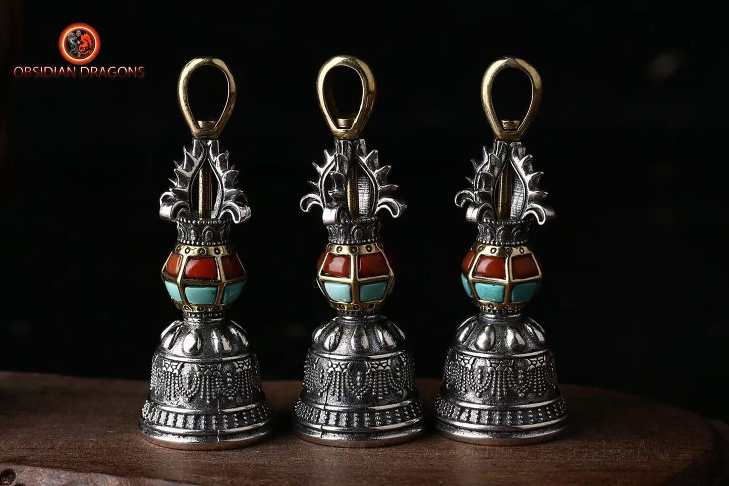 pendentifs de protection bouddhiste vajra et/ou cloche. Amulettes vajrayana tibétaines. - obsidian dragon