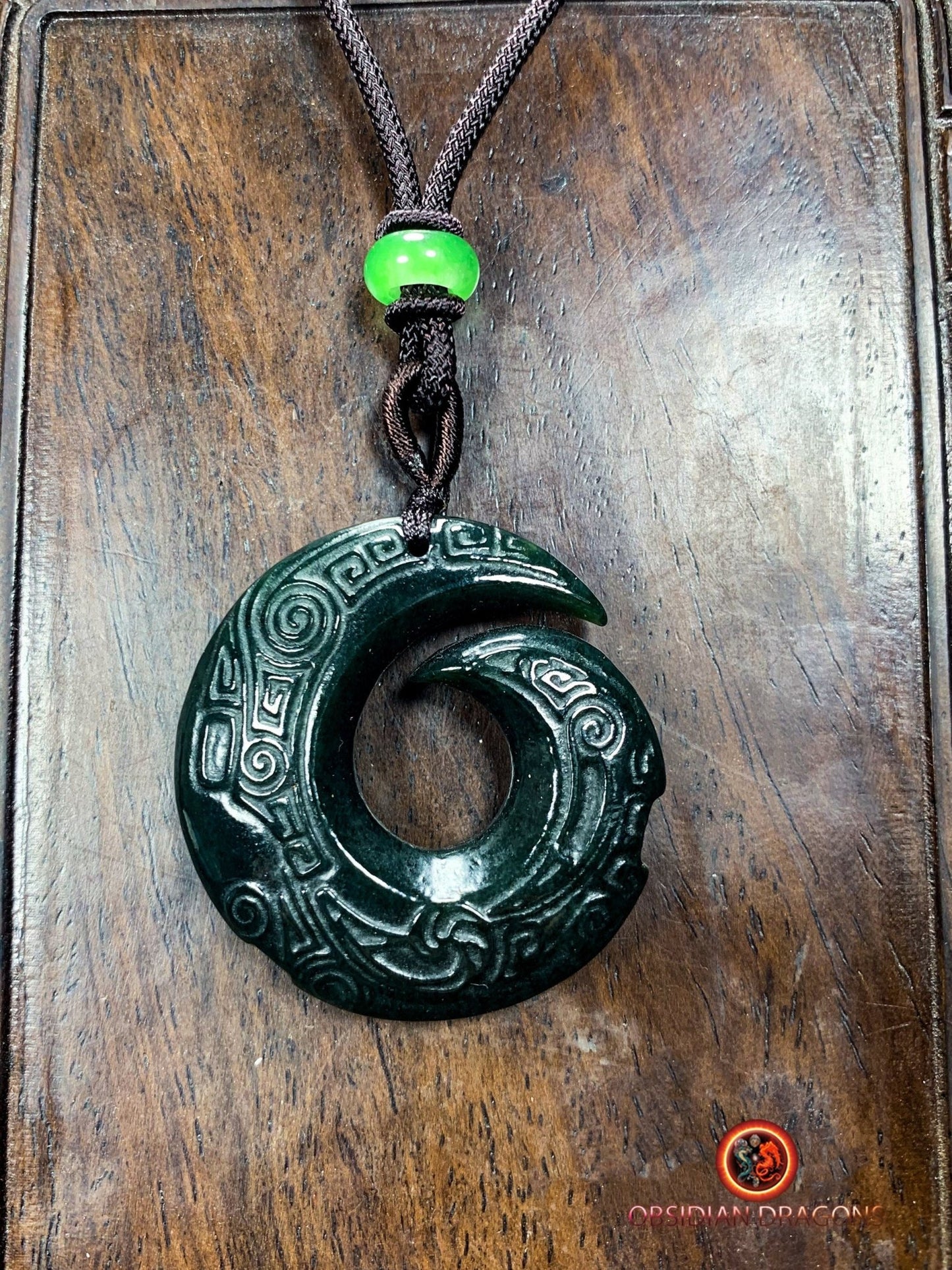 Pendentif feng- shui traditionnel en jade - bonne fortune