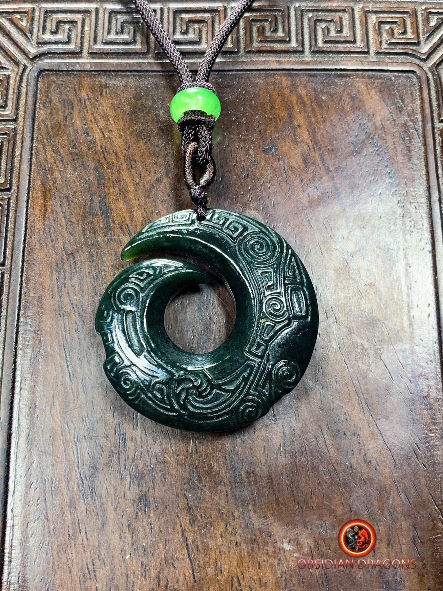 Pendentif feng- shui traditionnel en jade - bonne fortune