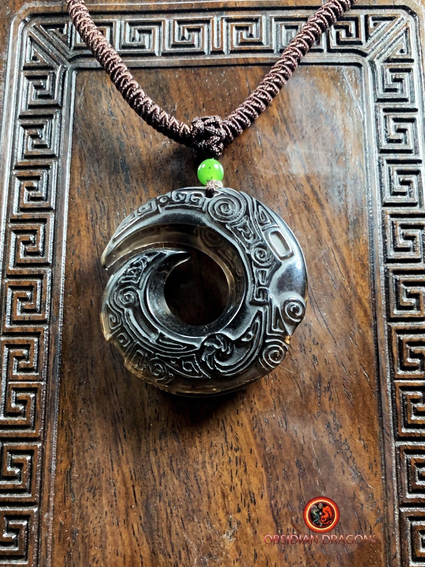 Pendentif tribal en obsidienne- Spirale de Chance