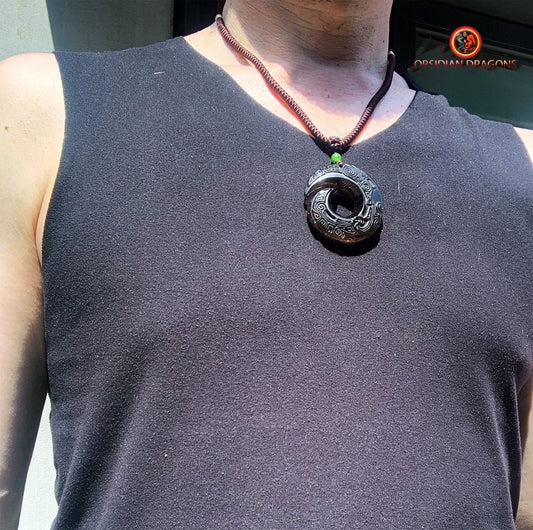 Pendentif tribal en obsidienne- Spirale de Chance