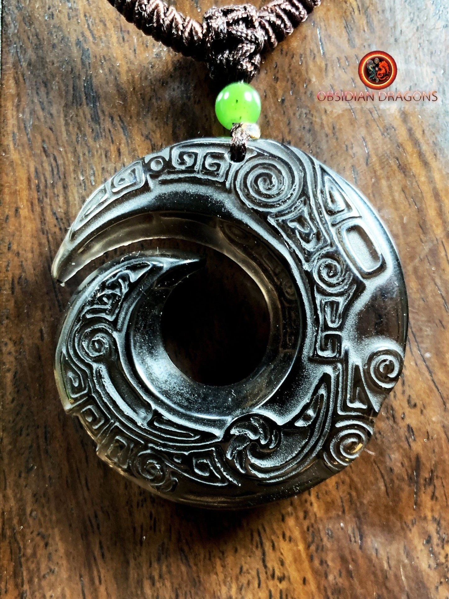 Pendentif tribal en obsidienne- Spirale de Chance