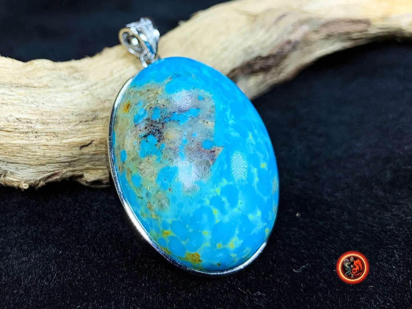 Turquoise. Pendentif turquoise. Turquoise royston, Turquoise américaine du Nevada. turquoise naturelle expertisée. Sertie en argent 925. - obsidian dragon