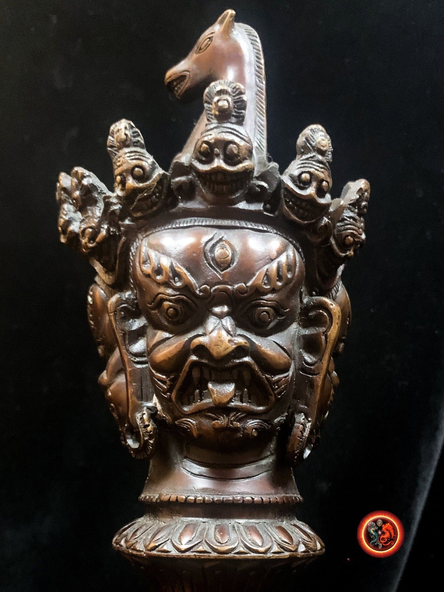 Grand Phurba bouddhiste vajrayana tibetain. Bronze. Dague rituelle - obsidian dragon