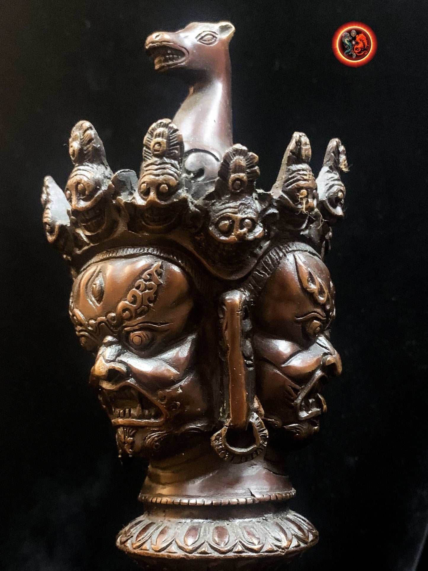 Grand Phurba bouddhiste vajrayana tibetain. Bronze. Dague rituelle - obsidian dragon