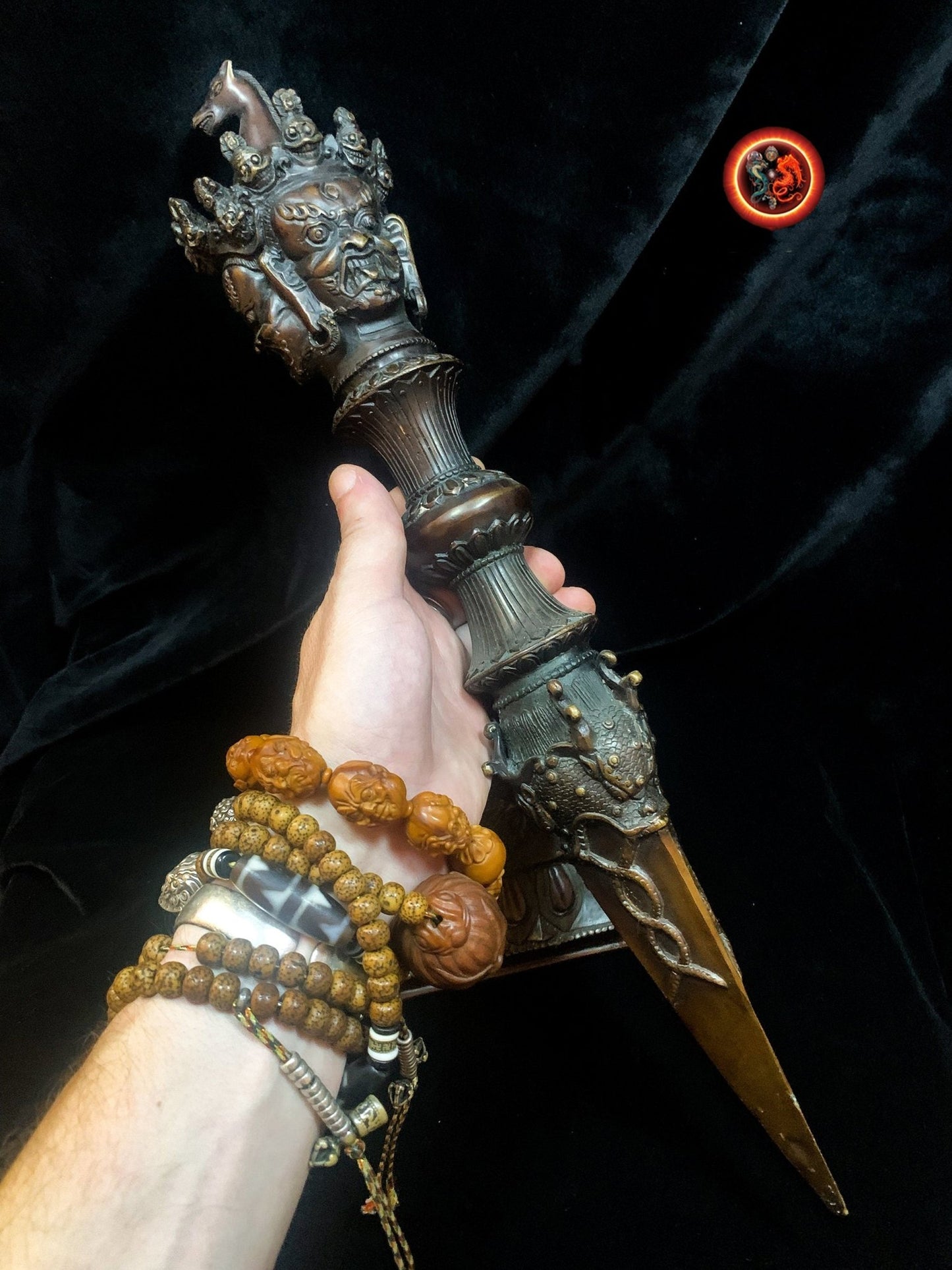 Grand Phurba bouddhiste vajrayana tibetain. Bronze. Dague rituelle - obsidian dragon