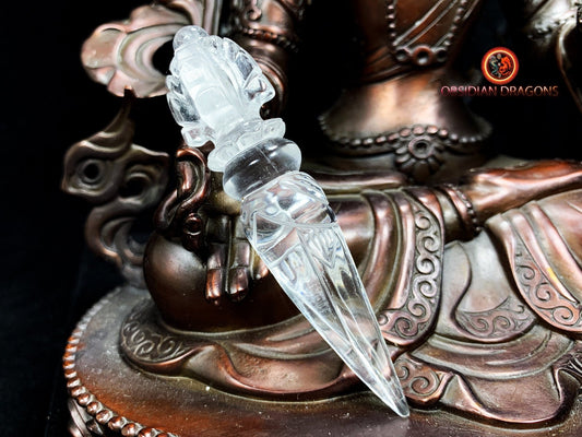 Phurba en cristal de roche naturel