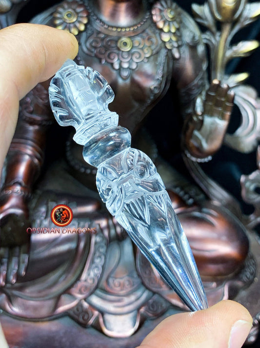 Phurba en cristal de roche naturel