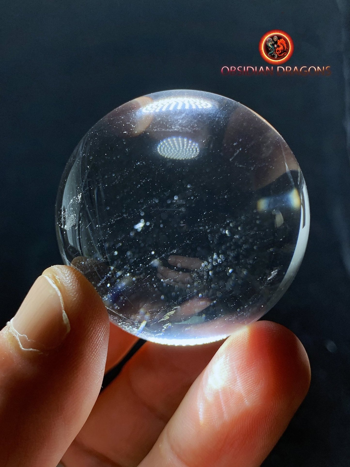 Sphère, boule de cristal. Cristal de Roche du Bresil, qualité excellente. Beaux givres en inclusions. Cristal de roche naturel. 0,137kg - obsidian dragon