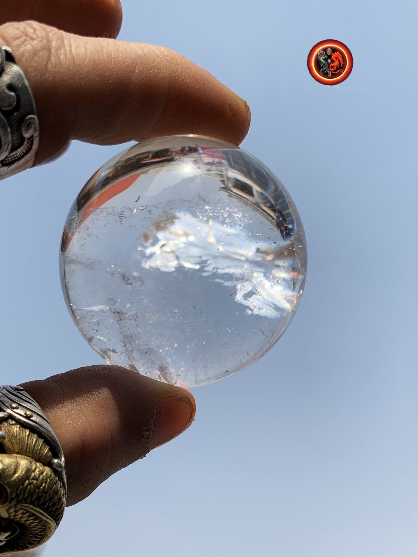 Sphère, boule de cristal. Cristal de Roche du Bresil, qualité excellente. Beaux givres en inclusions. Cristal de roche naturel. 0,160kg - obsidian dragon