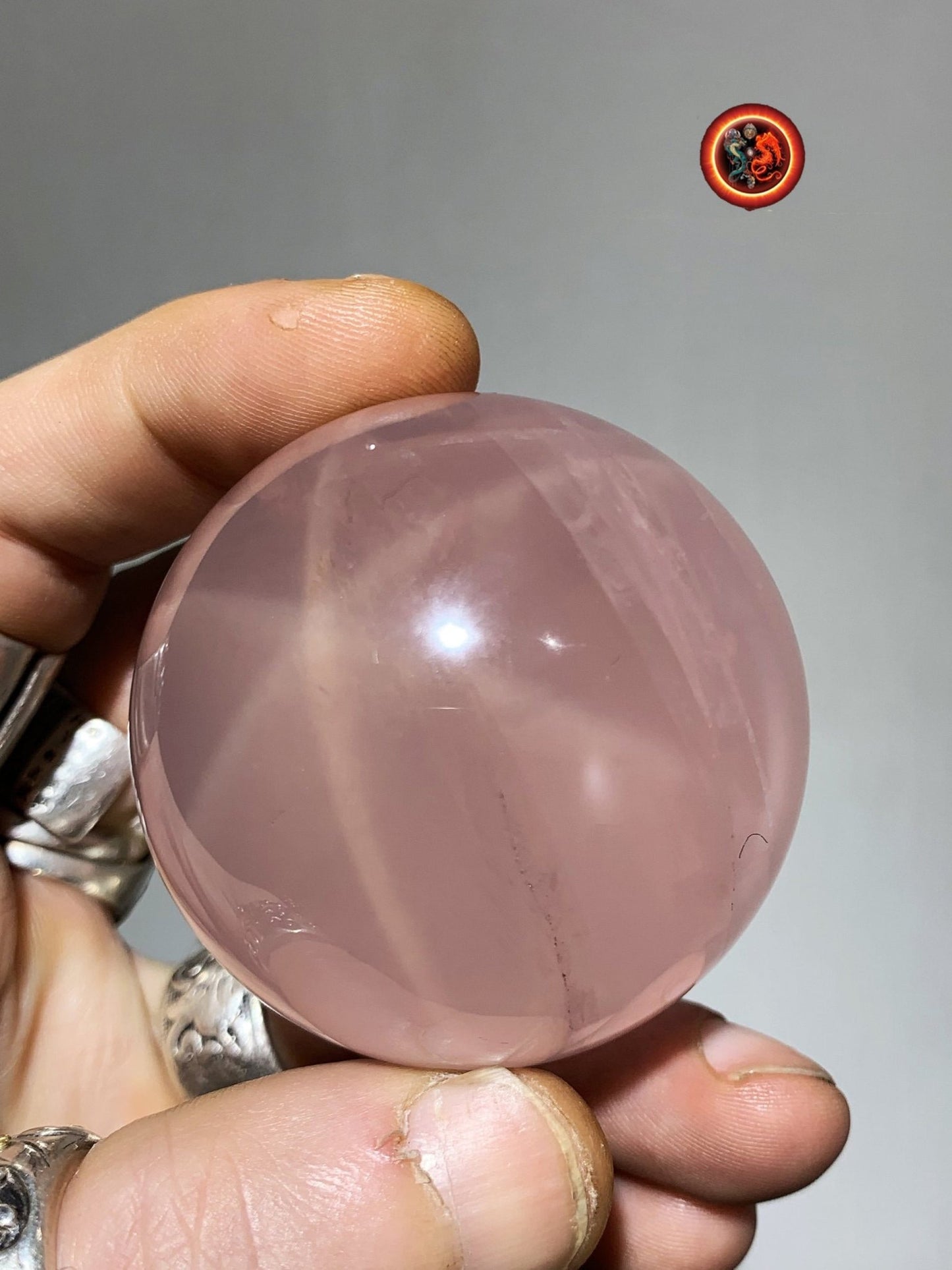 Sphère, quartz rose étoilé, quartz rose astérié ou quartz rose astérisé. Provenance du Mozambique. quartz rose naturel. 59mm de diamètre - obsidian dragon