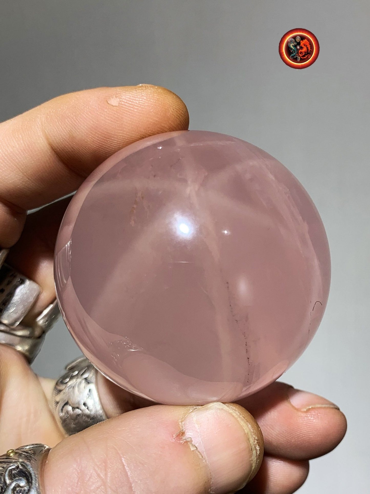 Sphère, quartz rose étoilé, quartz rose astérié ou quartz rose astérisé. Provenance du Mozambique. quartz rose naturel. 59mm de diamètre - obsidian dragon