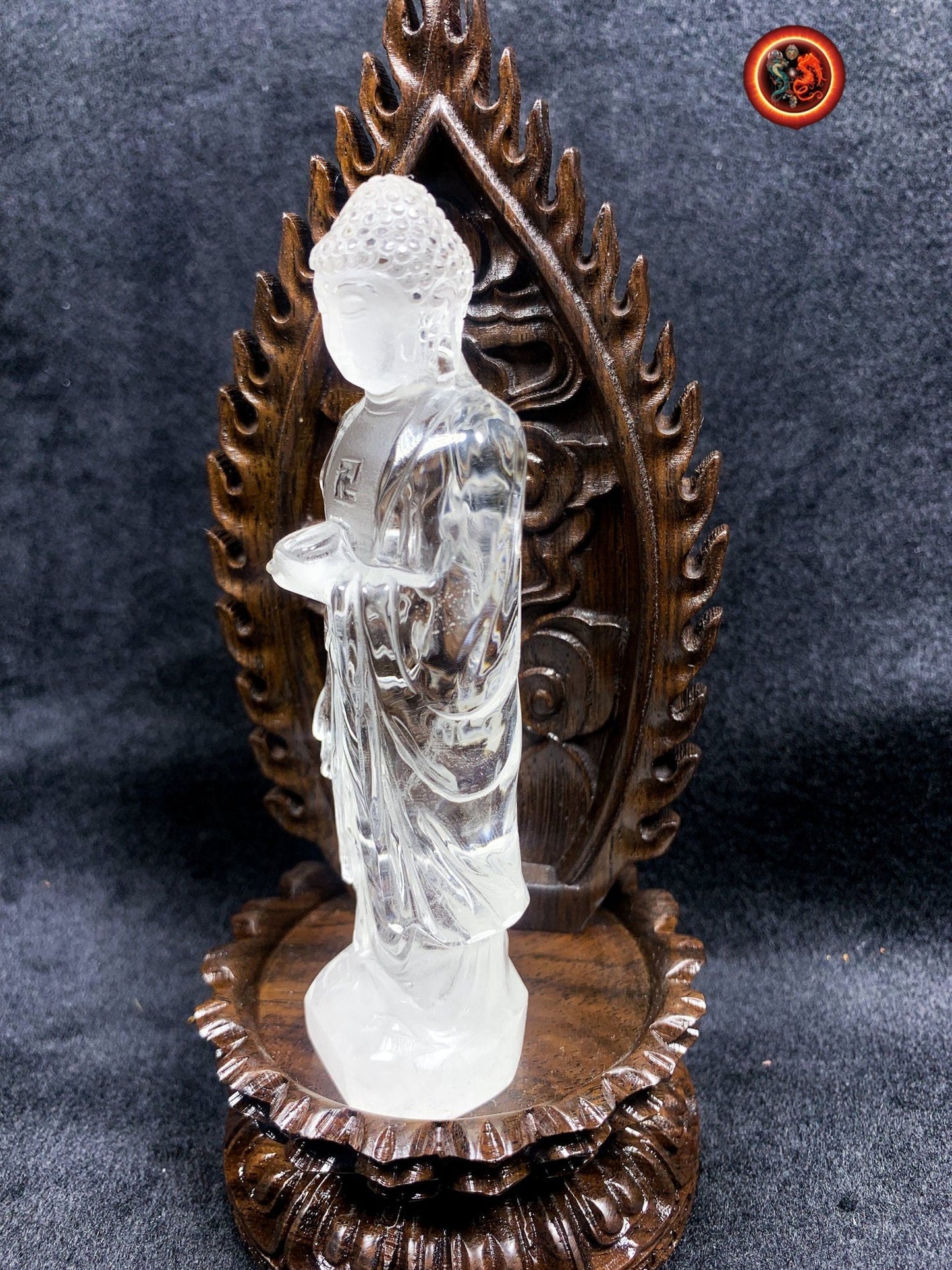 Statuette Bouddha Amitabha, Amida, Amitofo des terres pures de l'ouest. Cristal de roche de grande qualité, certifié. Support en palissandre - obsidian dragon