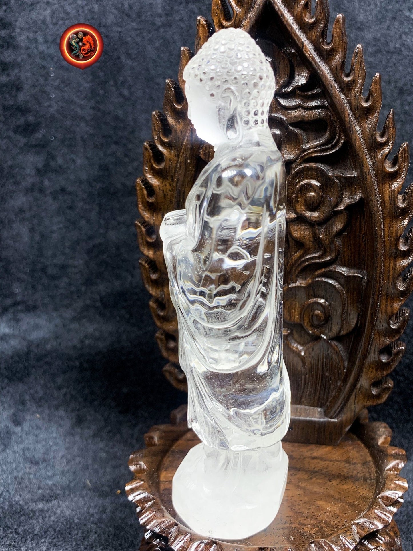 Statuette Bouddha Amitabha, Amida, Amitofo des terres pures de l'ouest. Cristal de roche de grande qualité, certifié. Support en palissandre - obsidian dragon