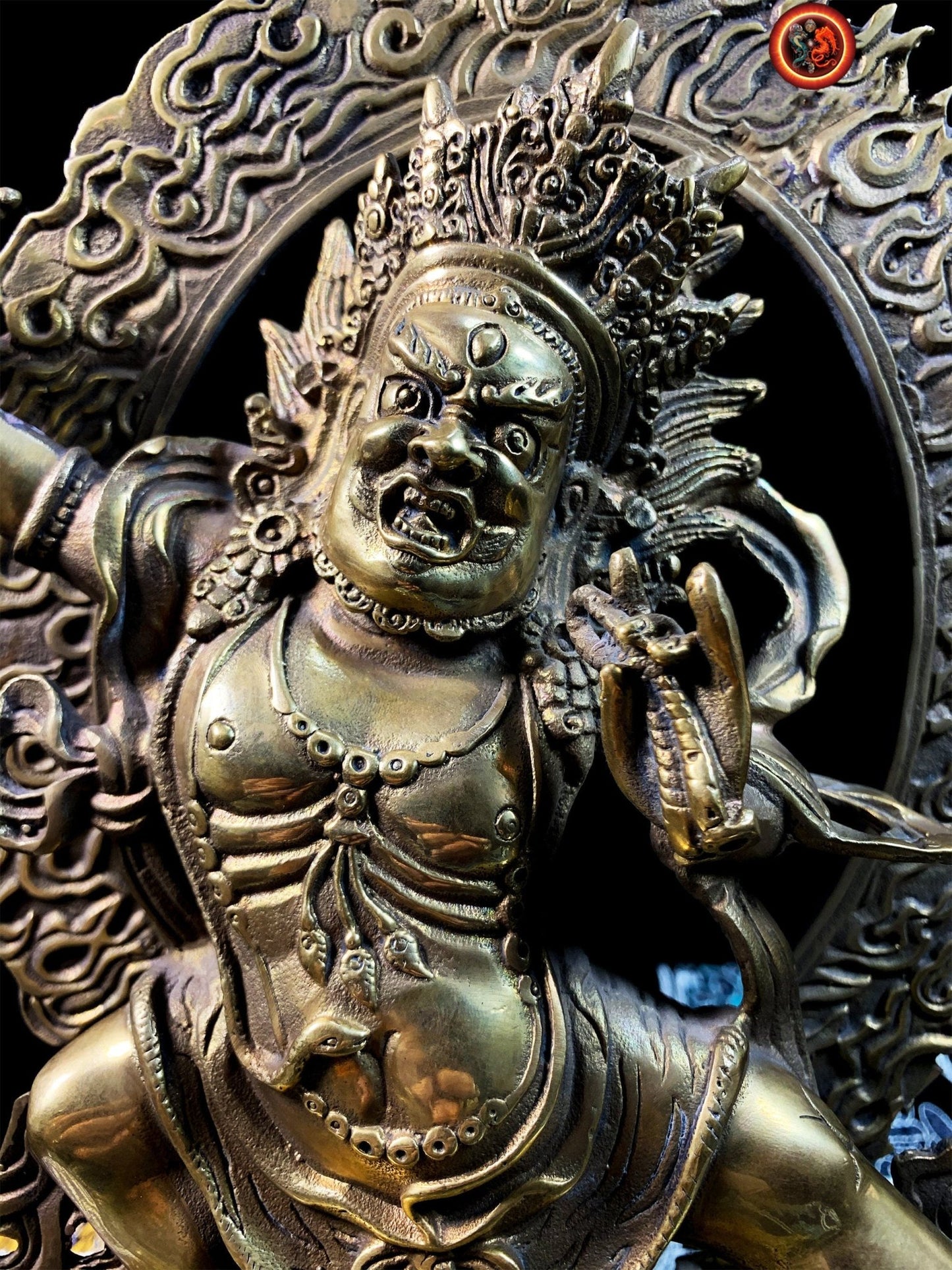 Statue bouddhiste ésotérique, tantrique Dharmapala, protecteur Yi dam. Vajrapani sous sa forme Acharya. Bronze. Bouddha. Bouddhisme tibétain - obsidian dragon