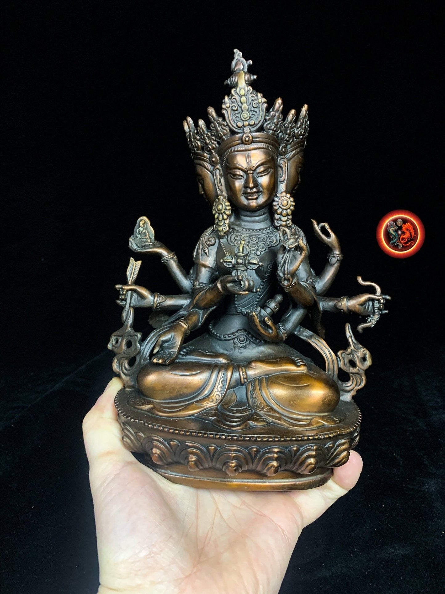 Statuette bouddhiste Ushnishavijaya en bronze- longévité et guérison