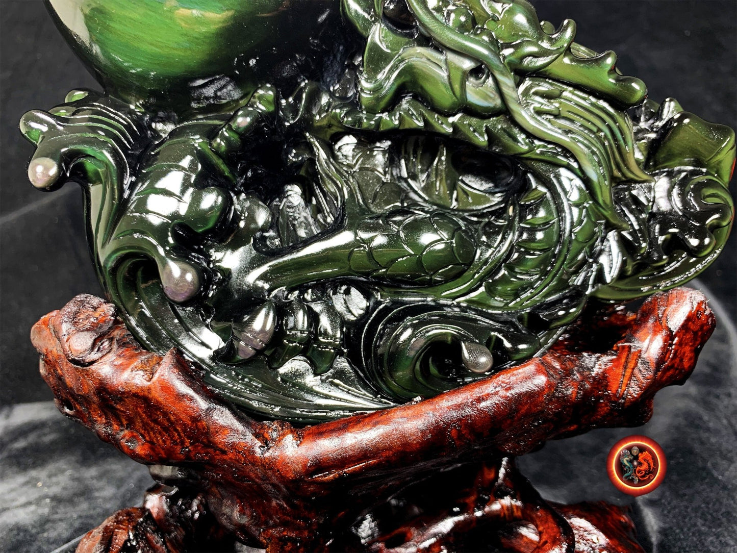 Dragon en obsidienne oeil celeste.Exceptionnelle statue entièrement faite a la main. Dragon, protecteur feng shui. support en cèdre. unique - obsidian dragon