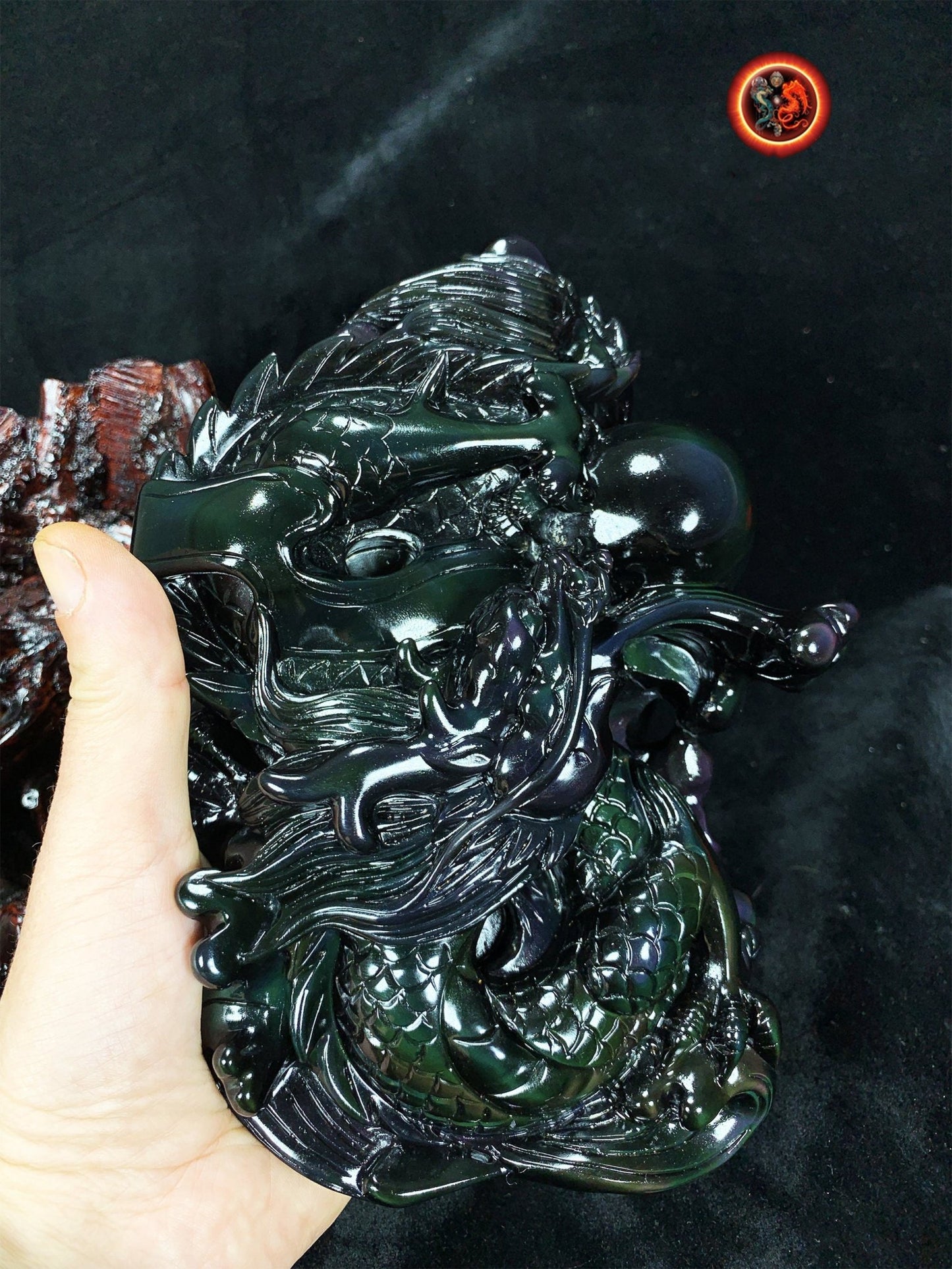 Dragon en obsidienne oeil celeste.Exceptionnelle statue entièrement faite a la main. Dragon, protecteur feng shui. support en cèdre. unique - obsidian dragon