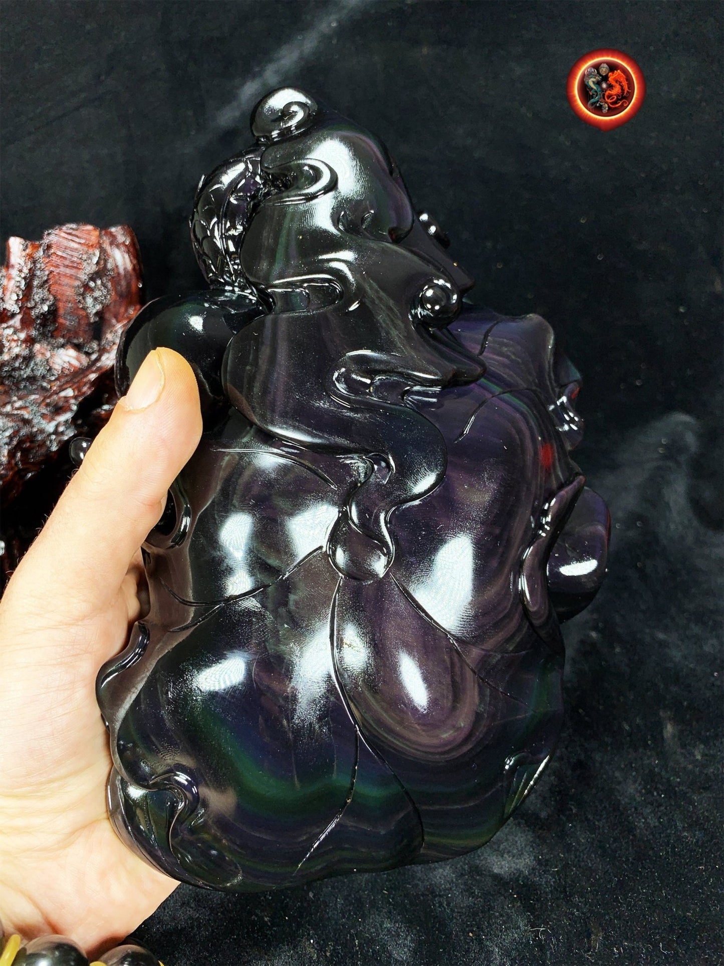 Dragon en obsidienne oeil celeste.Exceptionnelle statue entièrement faite a la main. Dragon, protecteur feng shui. support en cèdre. unique - obsidian dragon