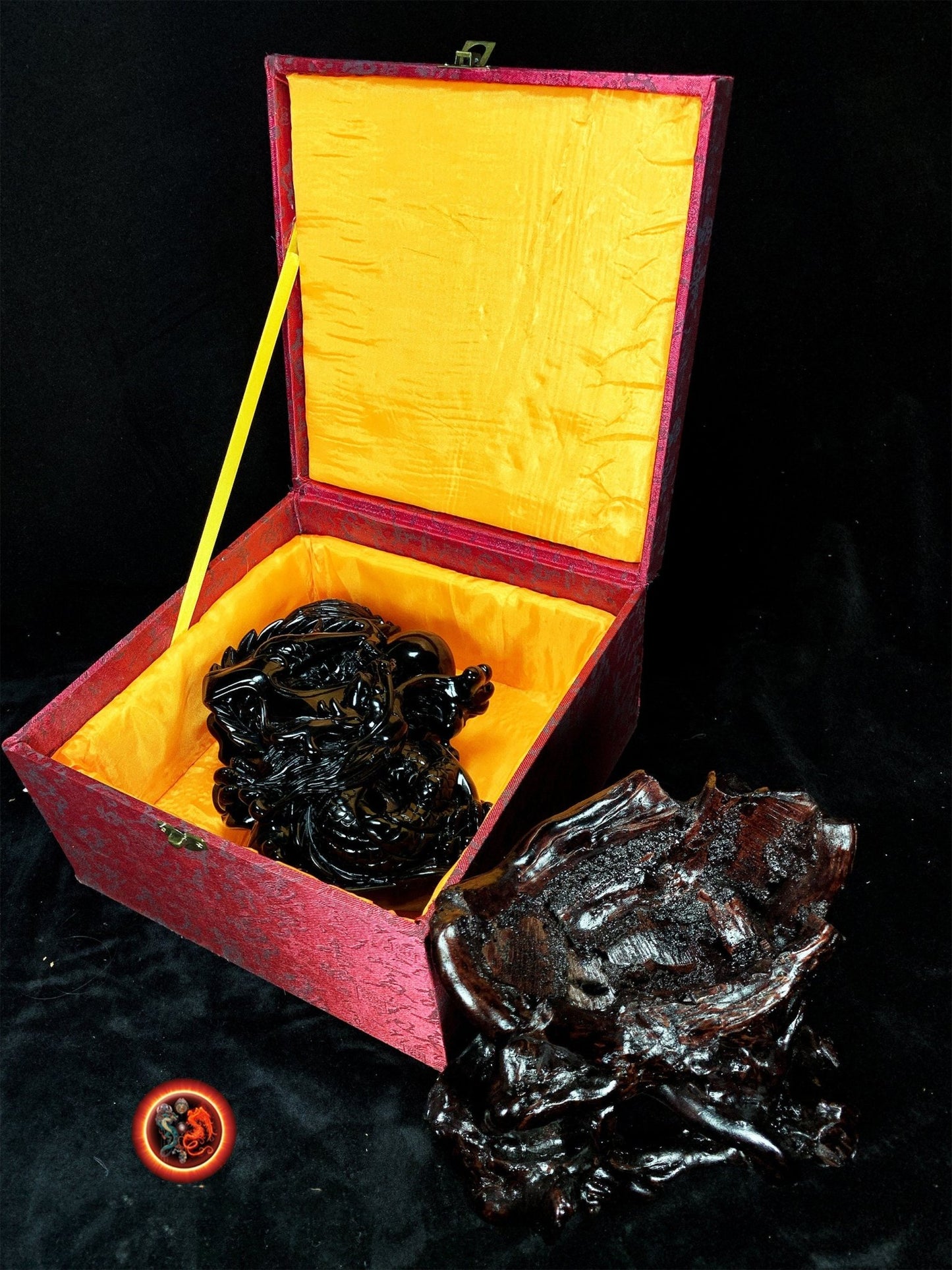 Dragon en obsidienne oeil celeste.Exceptionnelle statue entièrement faite a la main. Dragon, protecteur feng shui. support en cèdre. unique - obsidian dragon