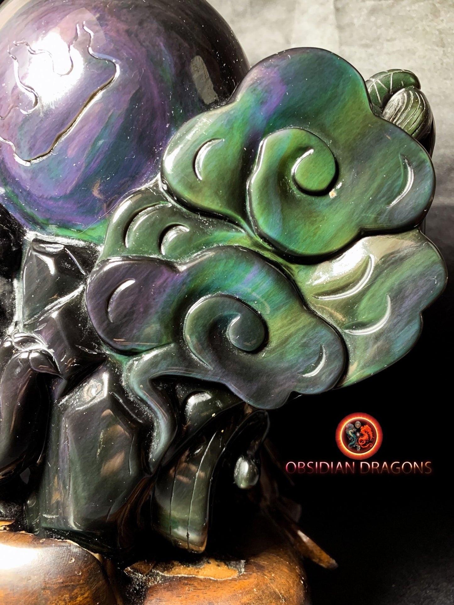 magnifique statue en obsidienne oeil celeste entièrement faite a la main. Couple de Pixiu, protecteurs feng shui. support en palissandre. - obsidian dragon