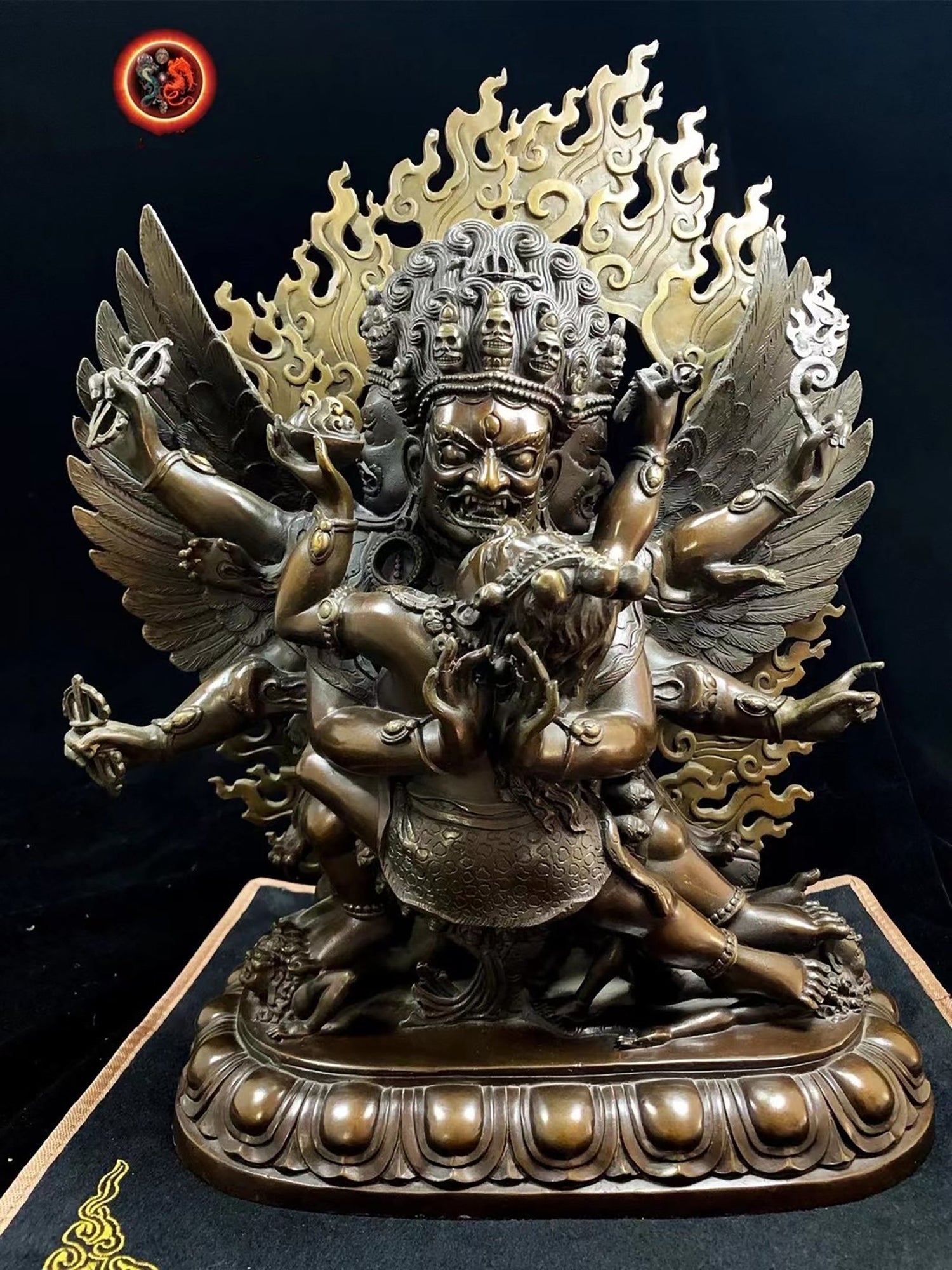 Statuettes bouddhistes : Éveil et Sérénité
