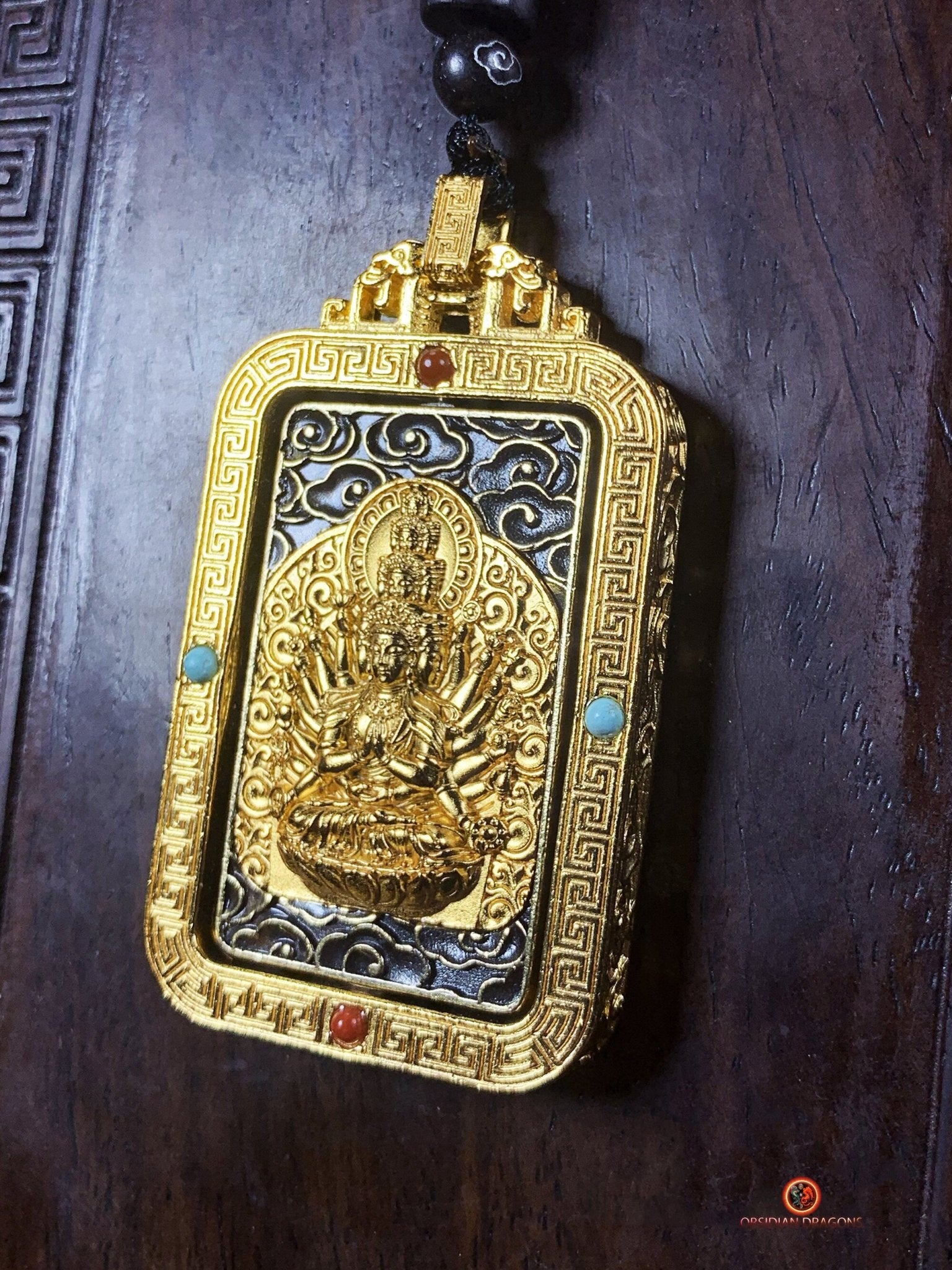 Amulette Bouddhiste de Chenrezig - Mantra Om Mani Padme Hum | obsidian dragons