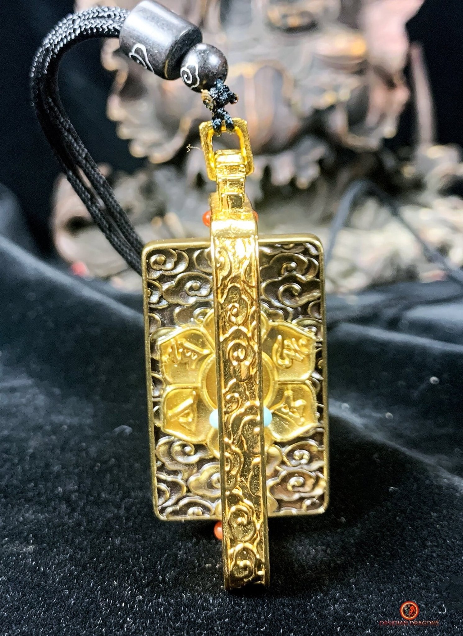 Amulette Bouddhiste de Chenrezig - Mantra Om Mani Padme Hum | obsidian dragons