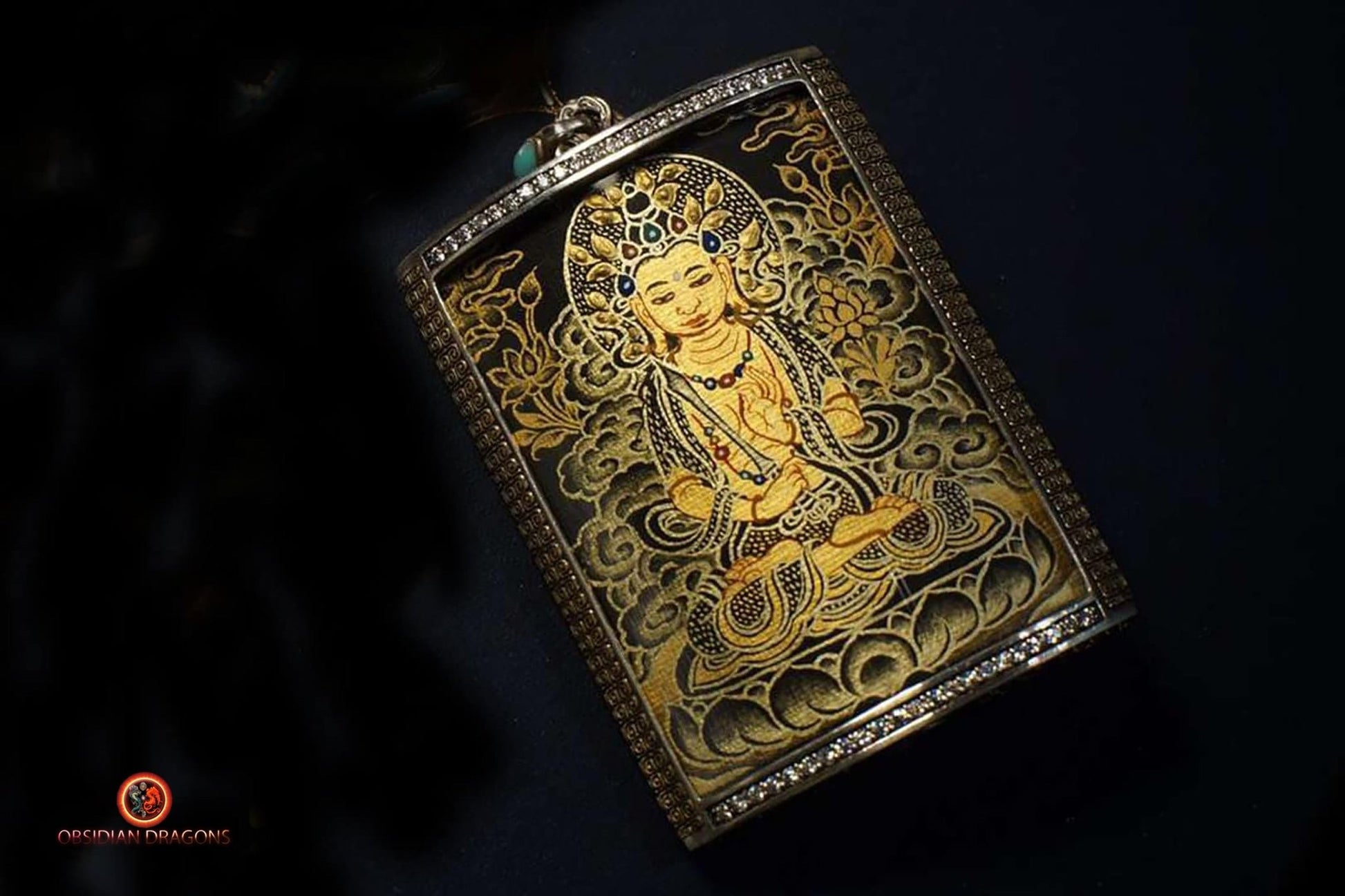 Amulette Tibétaine Akashagarbha- Tangka- Or Noir et Diamant | obsidian dragons