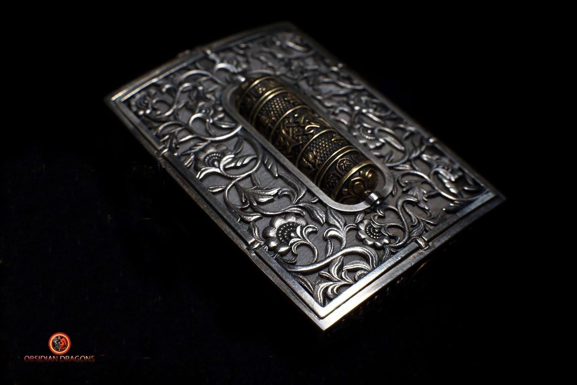 Amulette Tibétaine Akashagarbha- Tangka- Or Noir et Diamant | obsidian dragons
