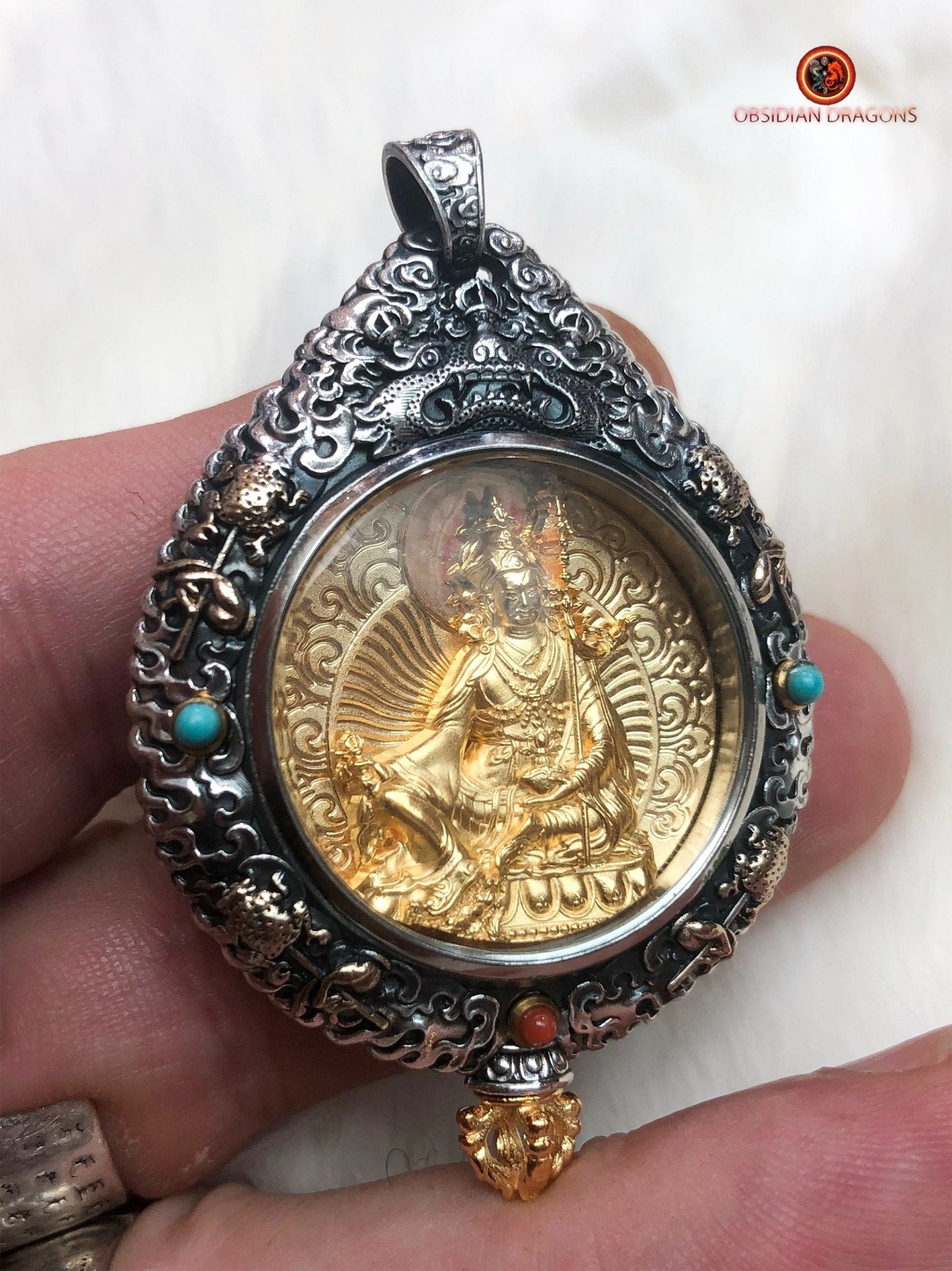 Amulette de Guru Rinpoche - Protection du Bagua Luo Pan | obsidian dragons