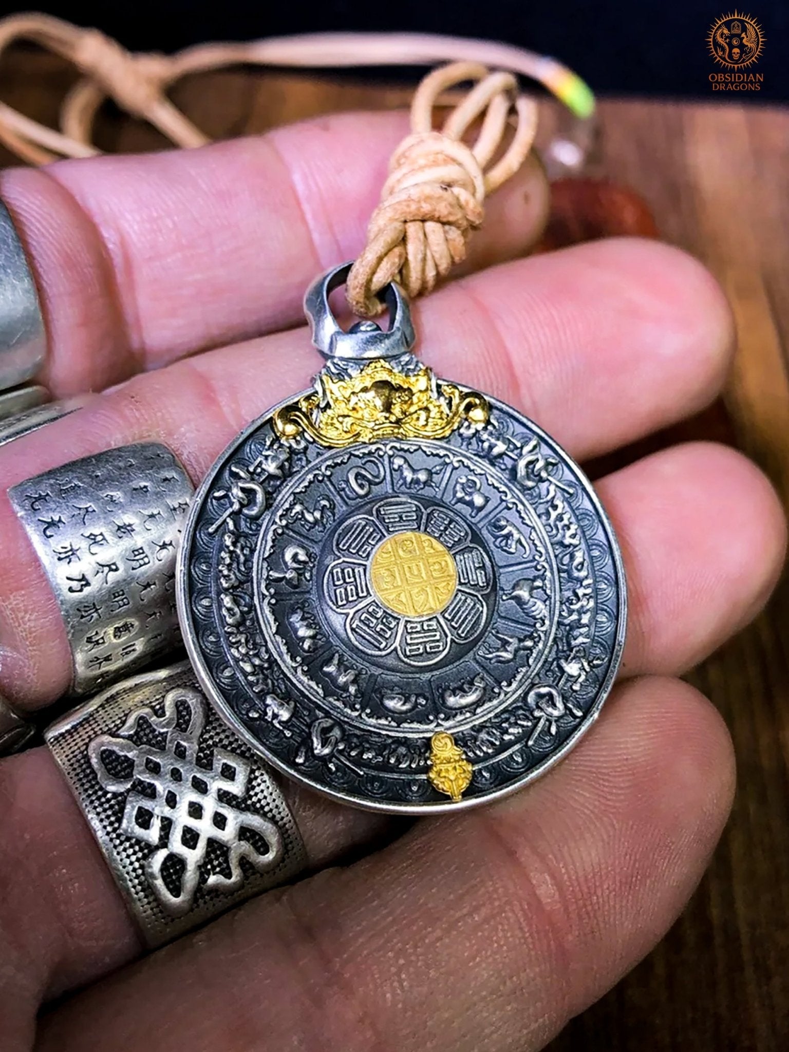 Amulette de Protection Feng Shui – Bagua Luo Pan et Dorjé | obsidian dragons