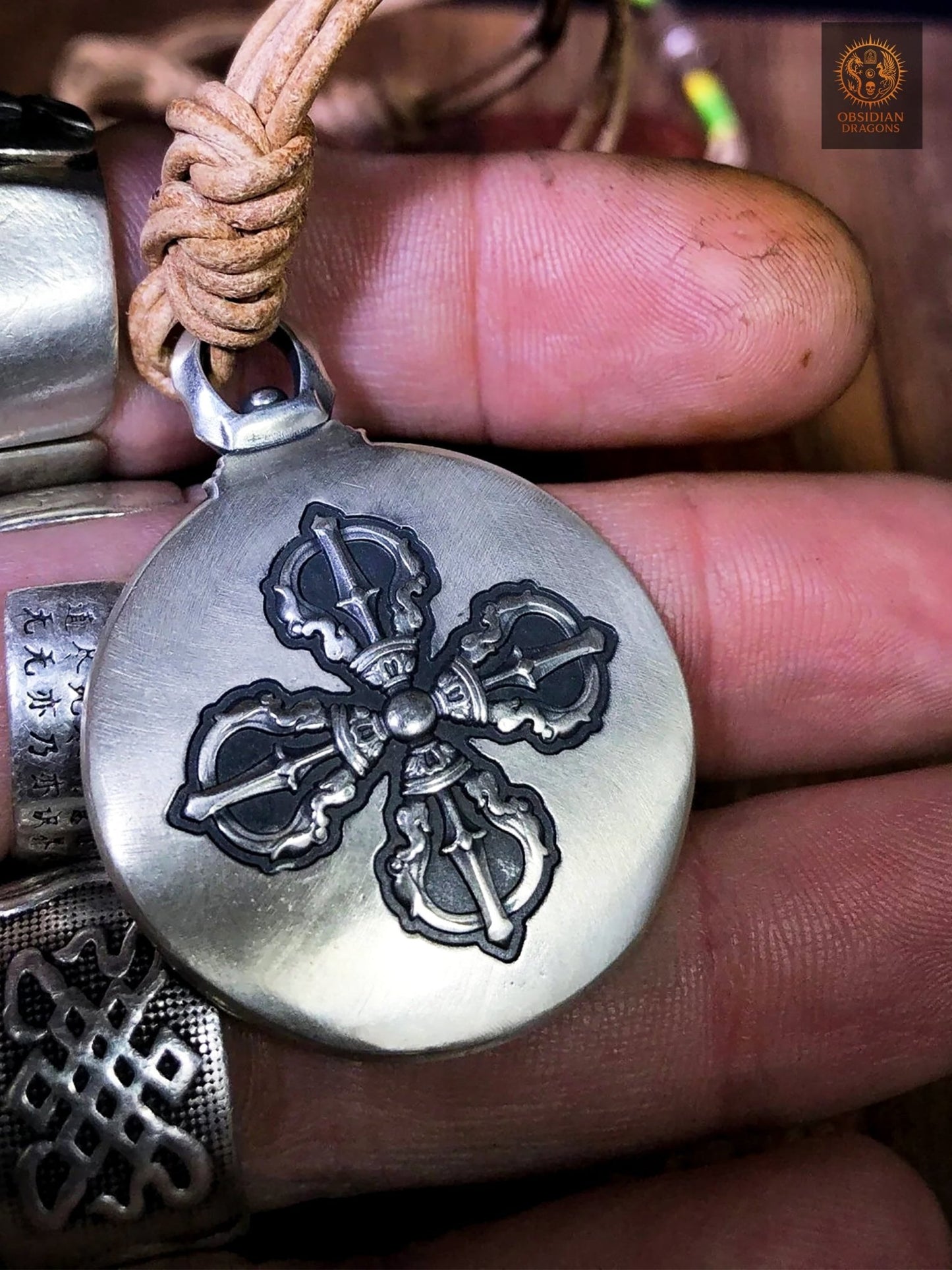 Amulette de Protection Feng Shui – Bagua Luo Pan et Dorjé | obsidian dragons