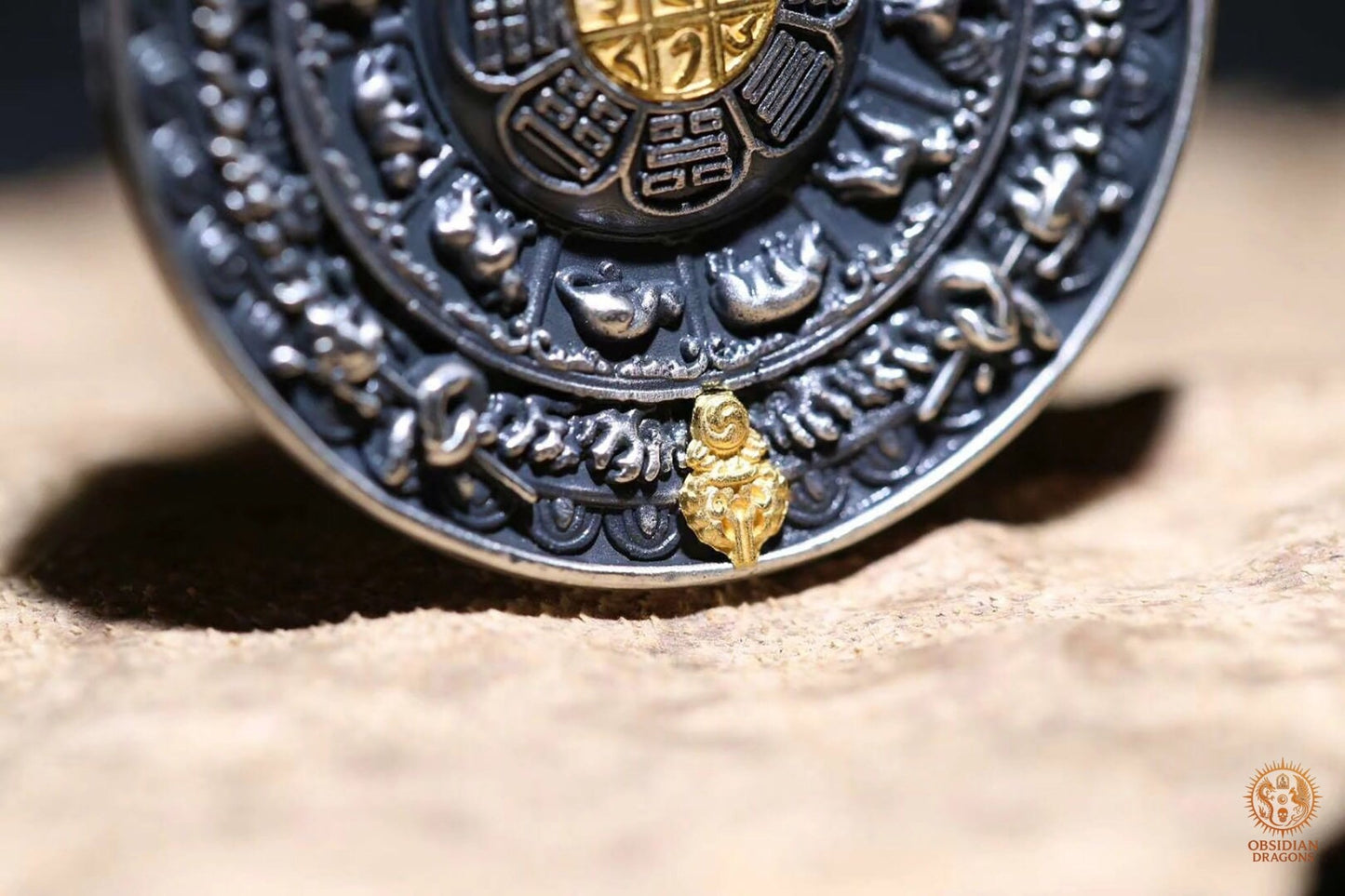 Amulette de Protection Feng Shui – Bagua Luo Pan et Dorjé | obsidian dragons