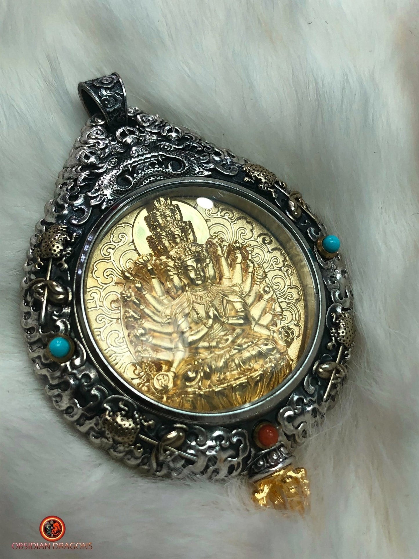 Amulette du Bodhisattva Chenrezig - Protection du Bagua Luo Pan | obsidian dragons