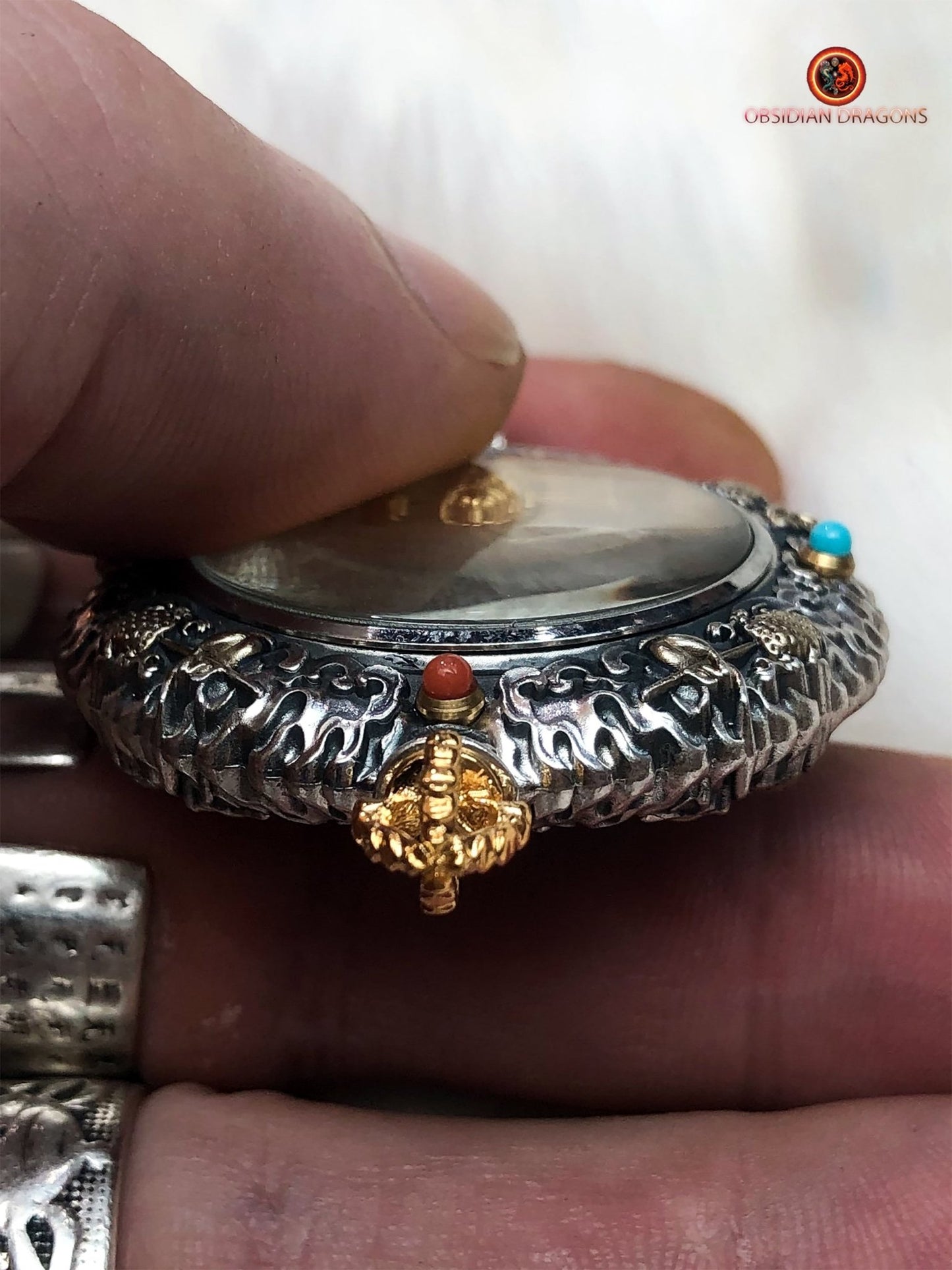 Amulette du Bouddha Acala - Protection du Bagua Luo Pan | obsidian dragons