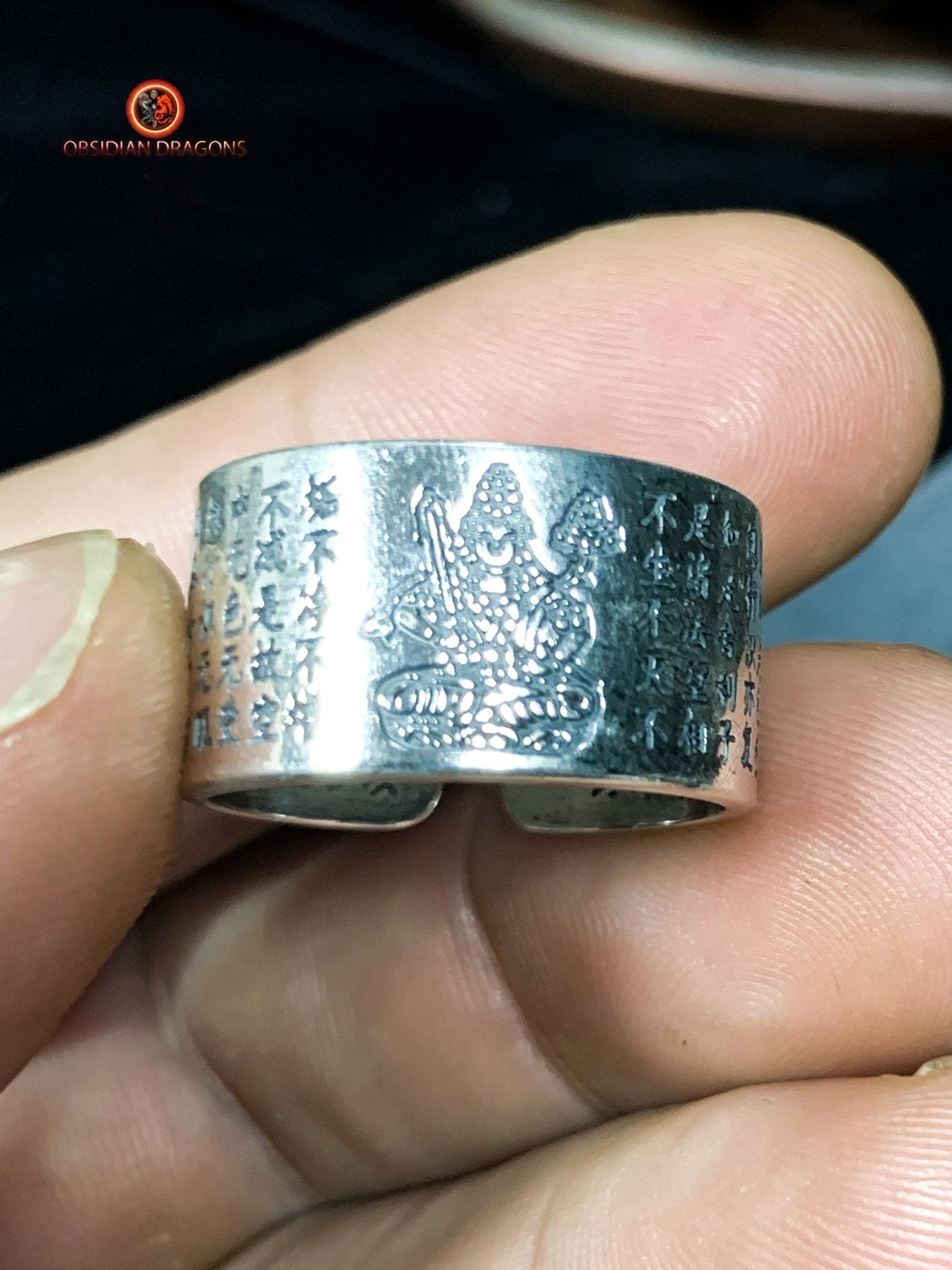 Bague bouddhiste en argent - Akashagarbha - Sutra du Cœur | obsidian dragons