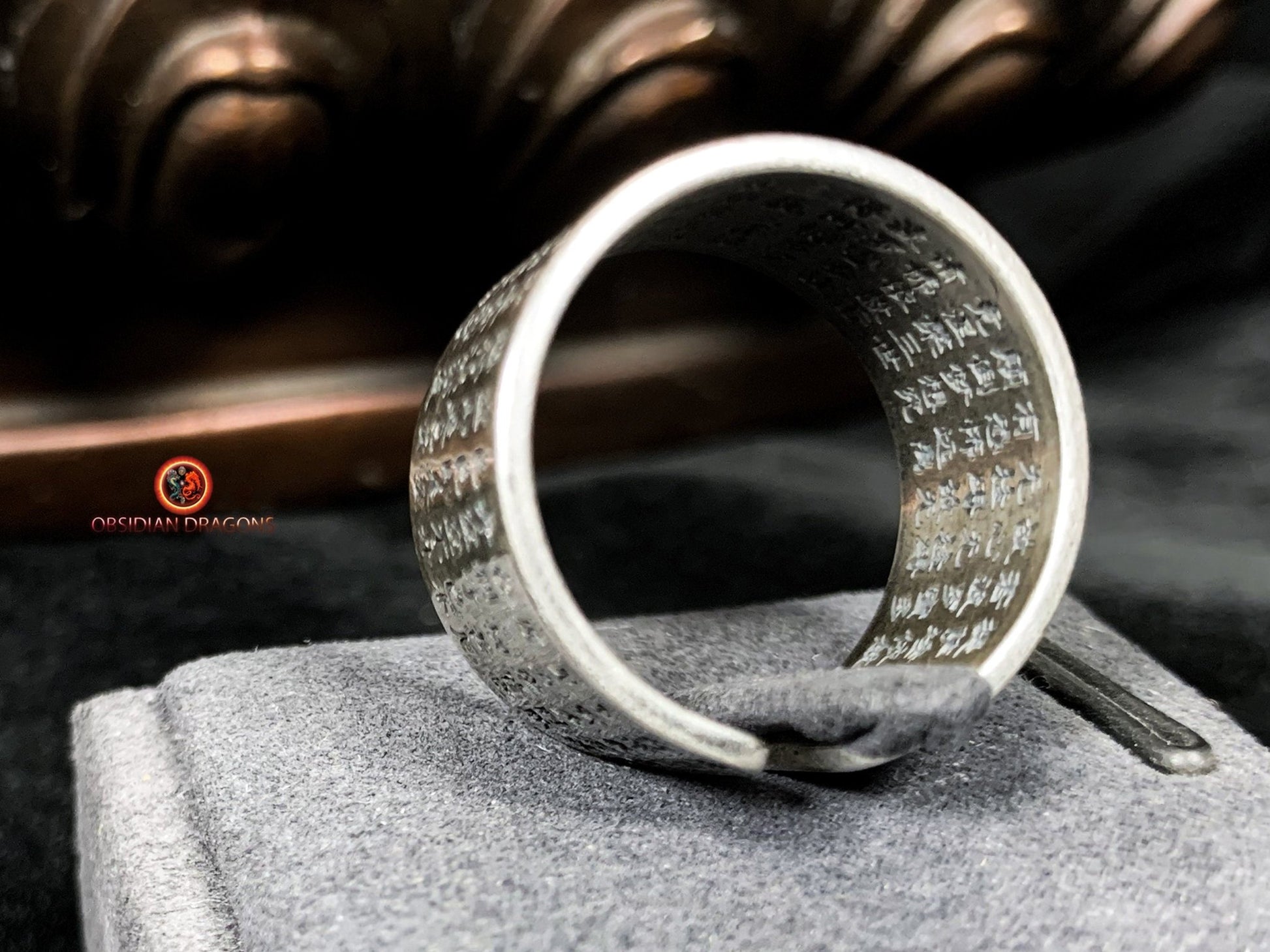 Bague bouddhiste en argent - Akashagarbha - Sutra du Cœur | obsidian dragons