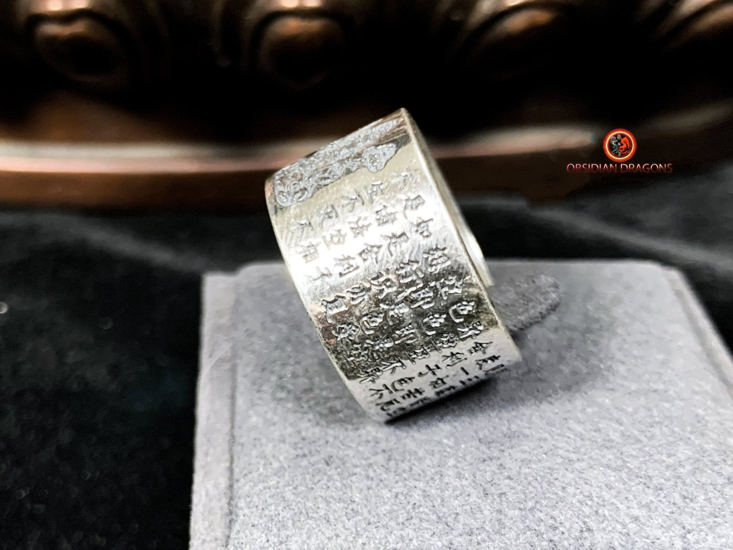 Bague bouddhiste en argent - Akashagarbha - Sutra du Cœur | obsidian dragons