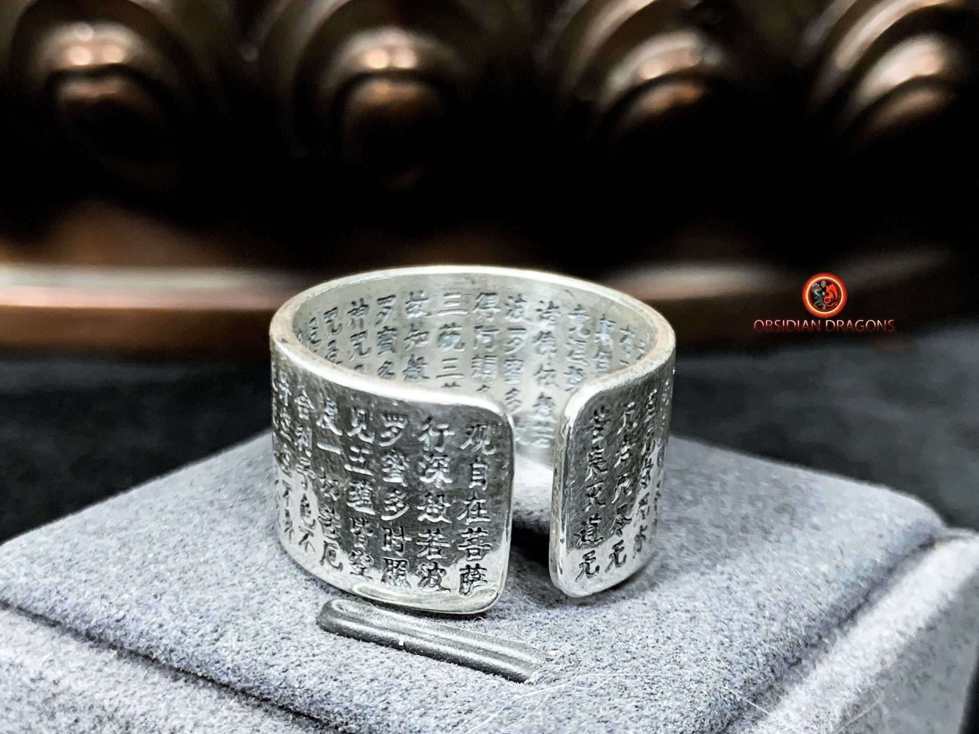 Bague bouddhiste en argent - Akashagarbha - Sutra du Cœur | obsidian dragons