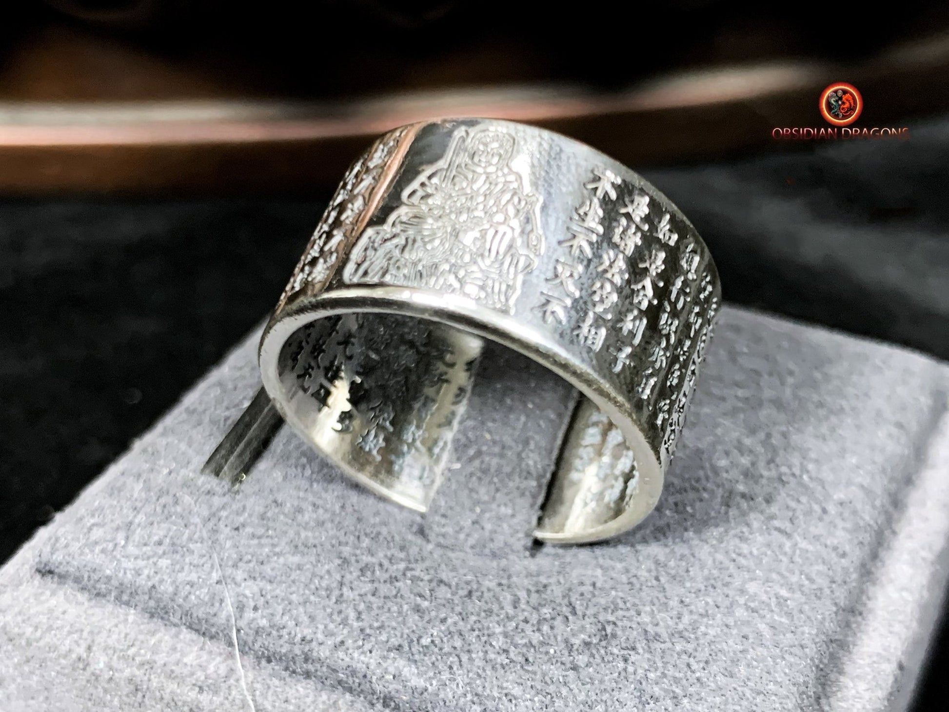Bague bouddhiste en argent - Bouddha  Acala - Sutra du Cœur | obsidian dragons